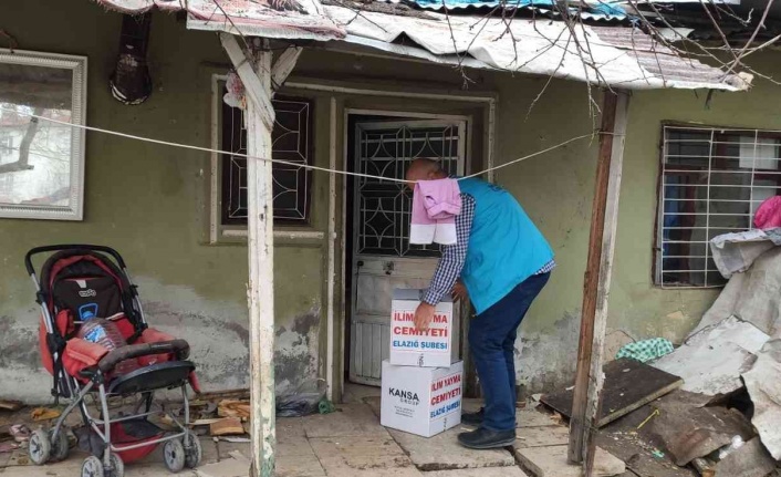 Elazığ’da bin aileye kışlık kıyafet ve gıda yardımı