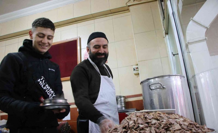 Sabah namazından sonra soluğu paçacıda alıyorlar